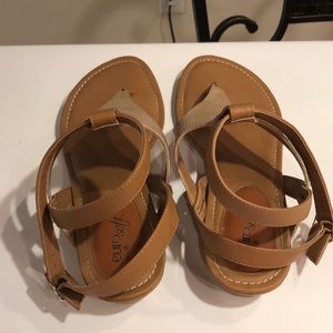 Tan/gold sandals